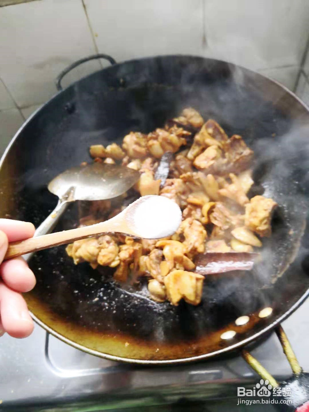 土豆黄焖鸡的做法
