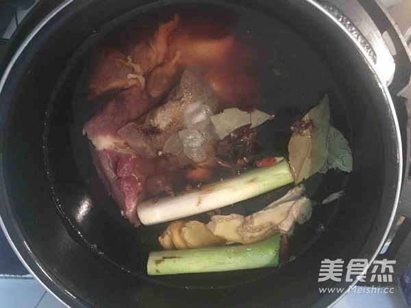 秘制酱牛肉的做法
