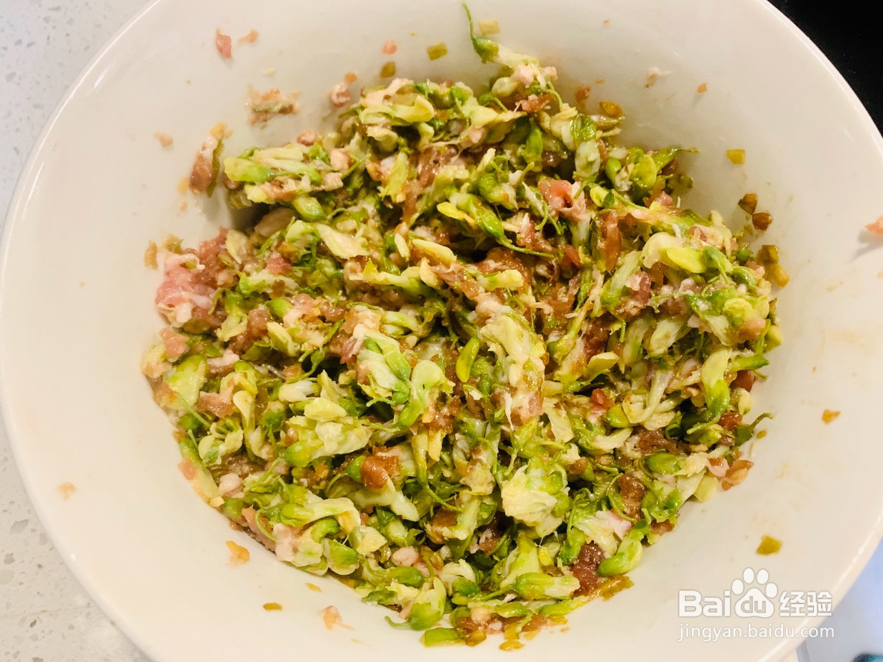 槐花肉水饺的做法