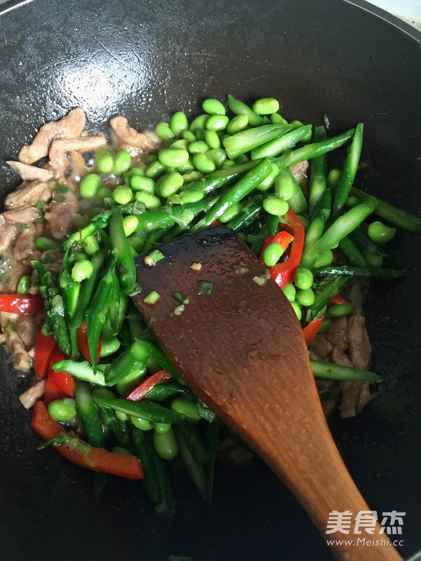 芦笋肉丝的做法