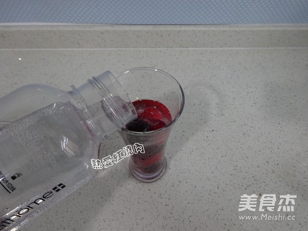 水果鸡尾酒气泡水