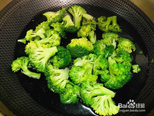 如何做美味的家常西兰花