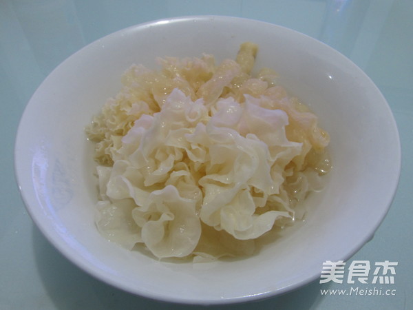 红枣枸杞银耳汤