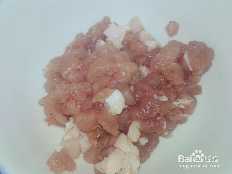 青椒肉丁豆腐的家庭做法