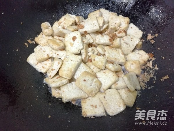 芹菜炒豆腐的做法