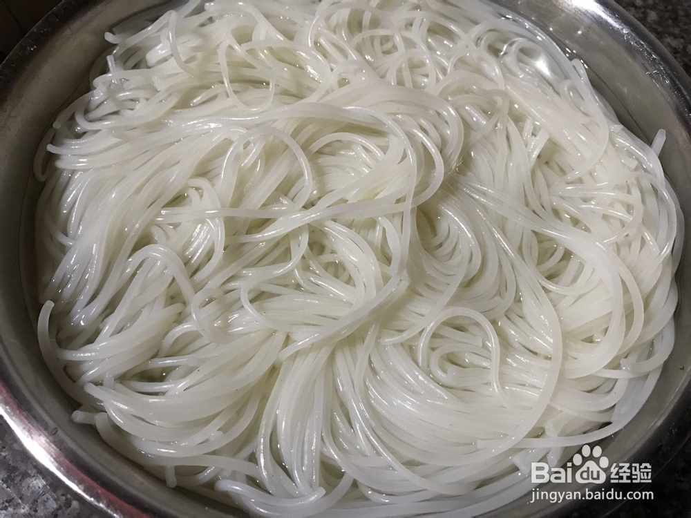 忍不住流口水的酸菜肉丝米线