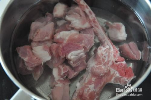 猪后腿的剔骨方法