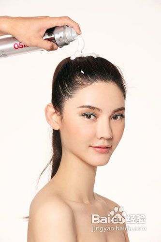 利落帅气火遍时装周高耸马尾