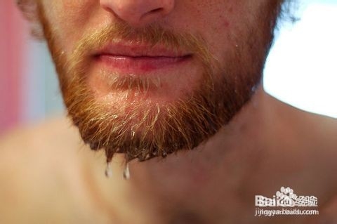 如何干净的刮胡子！