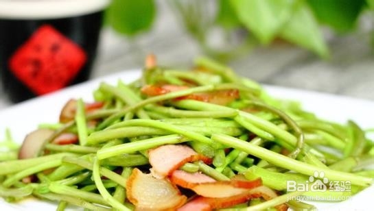 腊肉炒泥蒿的做法