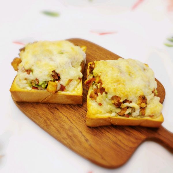 培根蔬菜吐司披萨