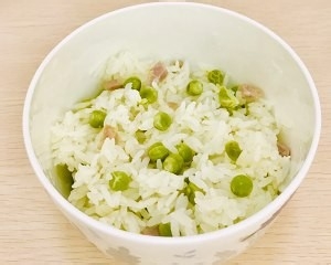 食补佳品腊肉豌豆饭的做法