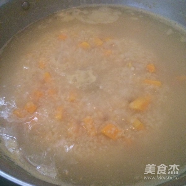 红薯小米粥的做法