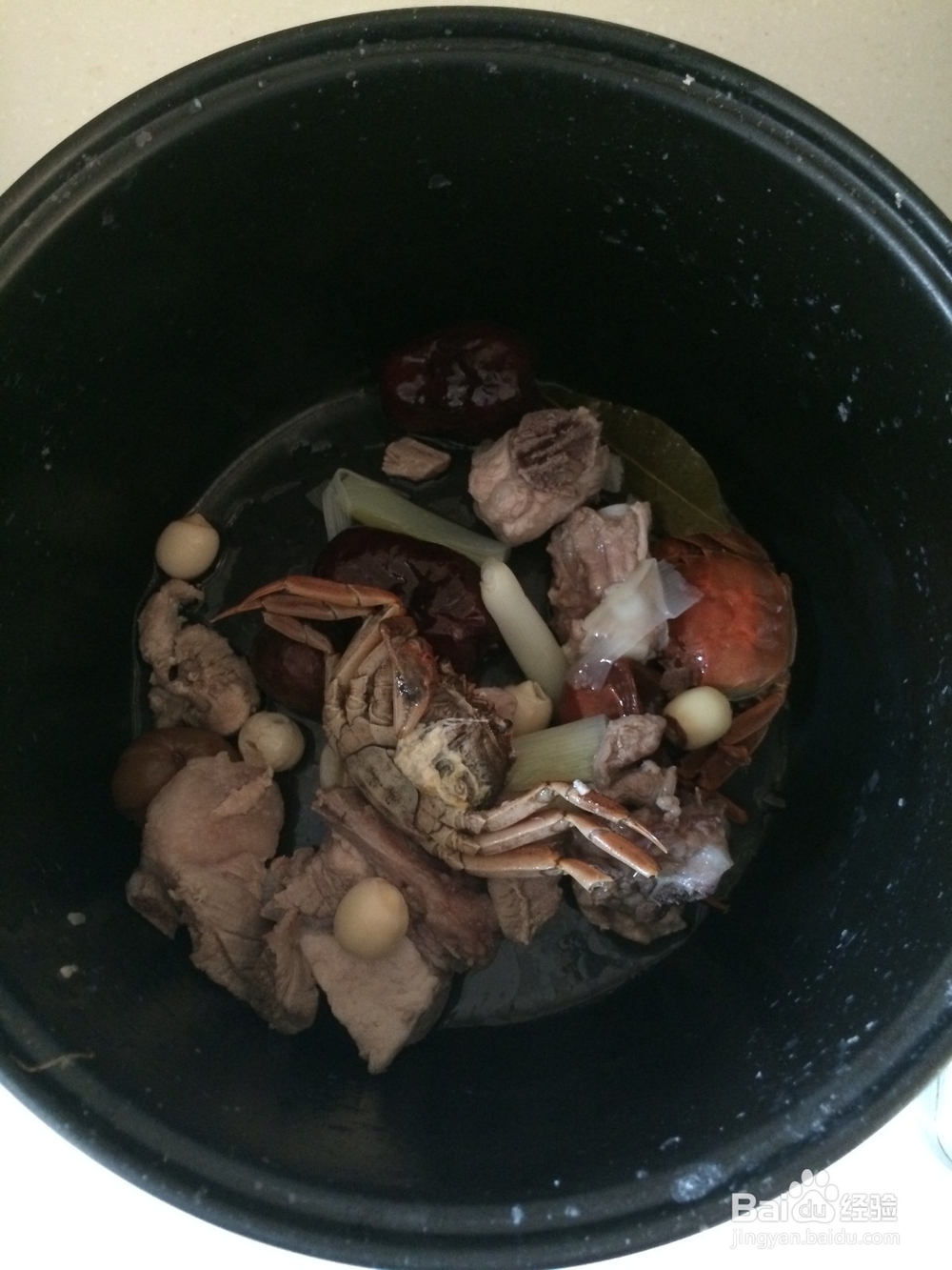 鲜美骨头汤火锅