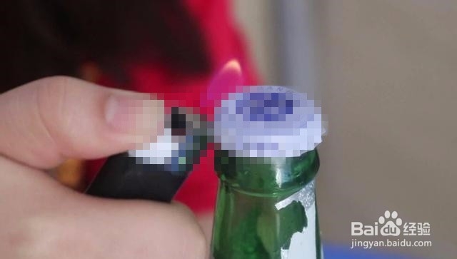 火腿肠和啤酒别再用牙齿咬？