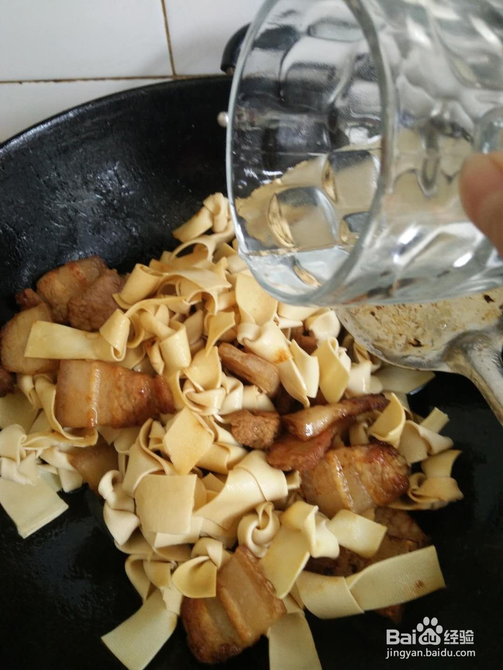 千张结烧五花肉——花式私房菜。