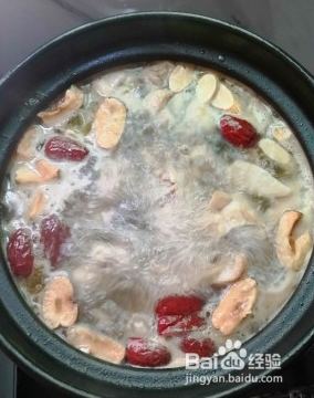 补气血的田七鸡汤