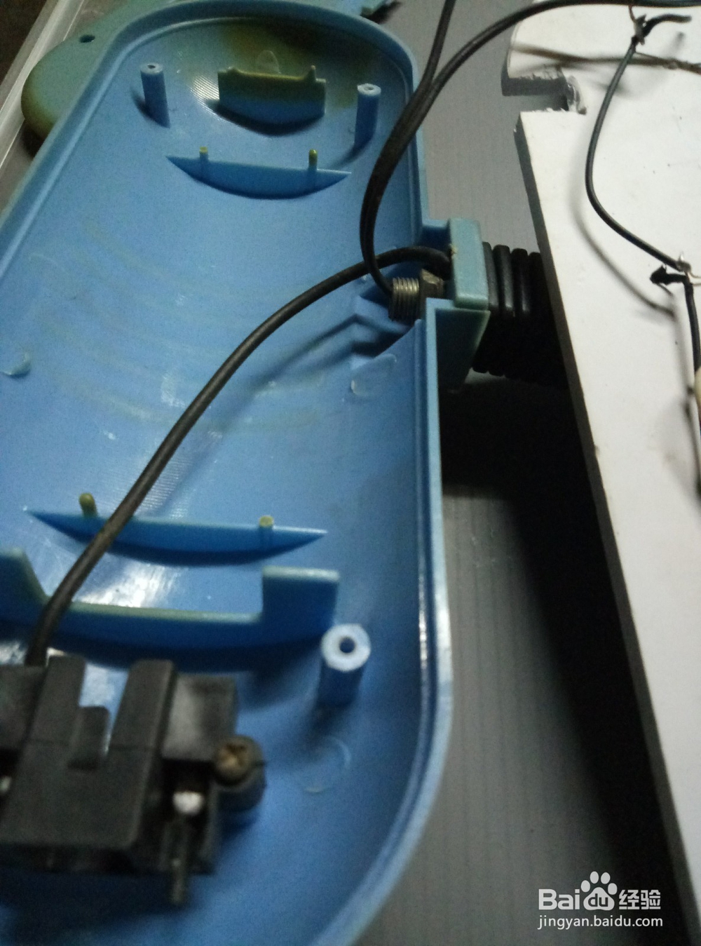 怎样利用机顶盒电源制作小台灯