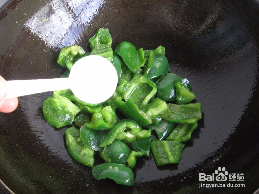 青椒炒鸡蛋的做法