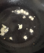 如何制作蘑菇炒韭菜