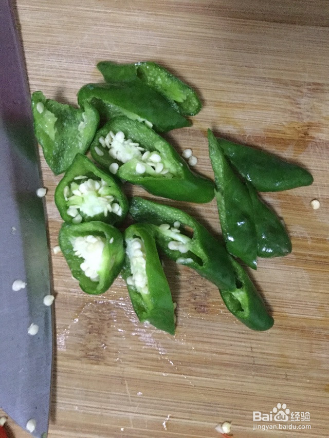 青蒜腐竹烧肉的做法