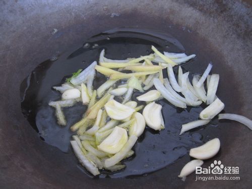 爆炒小鱼干
