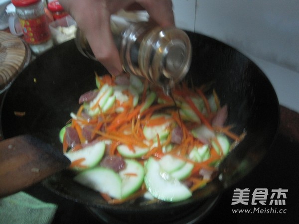 腊味炒紫薯馒头