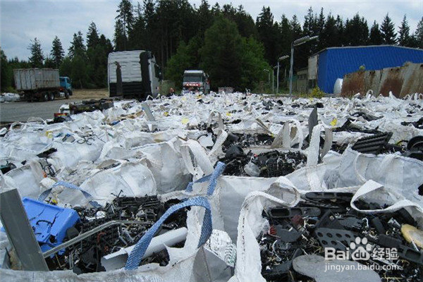 如何分拣废塑料？