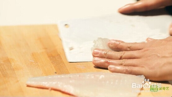 海与火之歌(茄汁鲈鱼)的做法