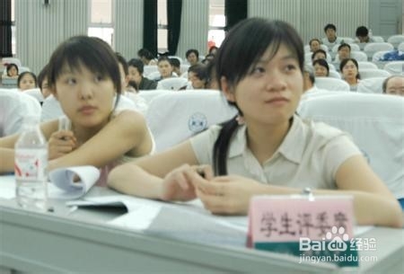 学生艺术才艺比赛的评委组成策略
