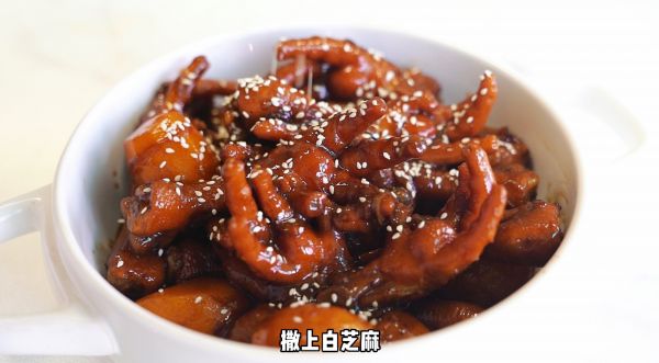 小土豆红烧鸡爪