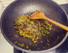 鸡蛋卤打卤面的简单做法