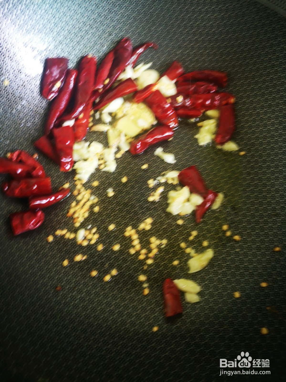 大口吃肉辣子鸡胸肉丁的做法