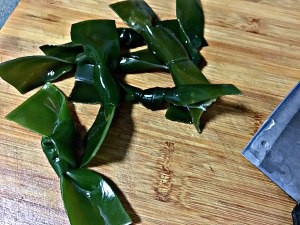 养生食补海带冬瓜煲淡菜的做法