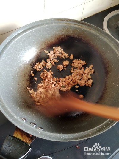 怎么炒苍蝇头？