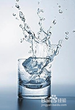 揭秘每天喝水的最佳时间