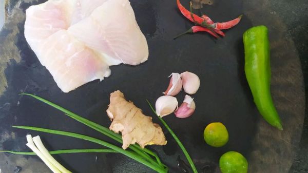 蒜香青柠巴沙鱼