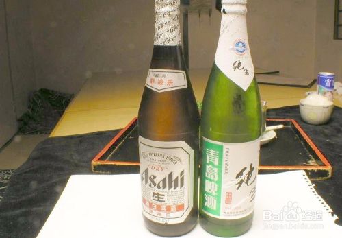 徒手开啤酒瓶盖的方法