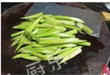 芦笋香煎北极虾