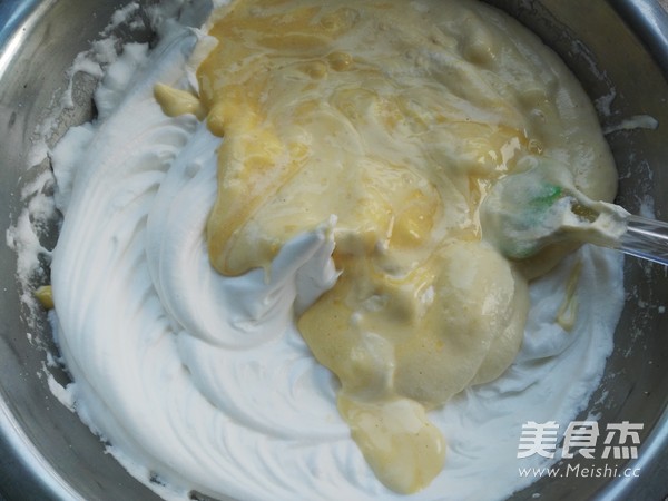 葡萄干切块蛋糕