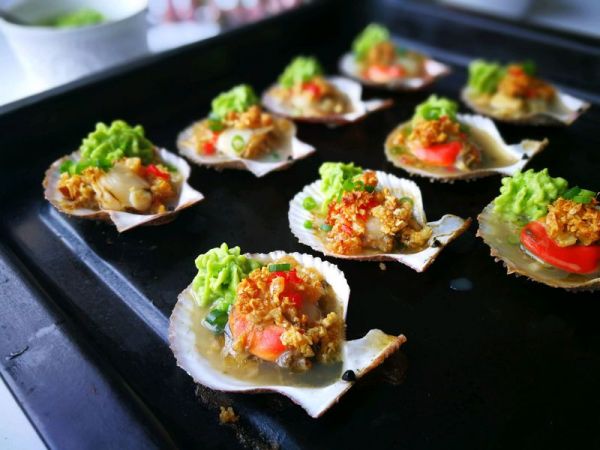 彩椒蒜蓉烤扇贝