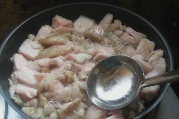 猪水油怎么炼油滋啦