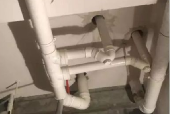 老房装修马桶位置移动 管道怎么改造