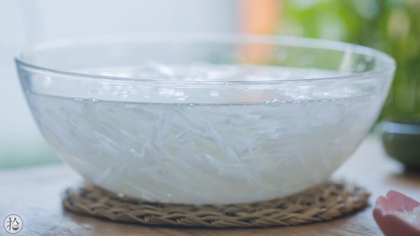 羊肉丸子萝卜汤