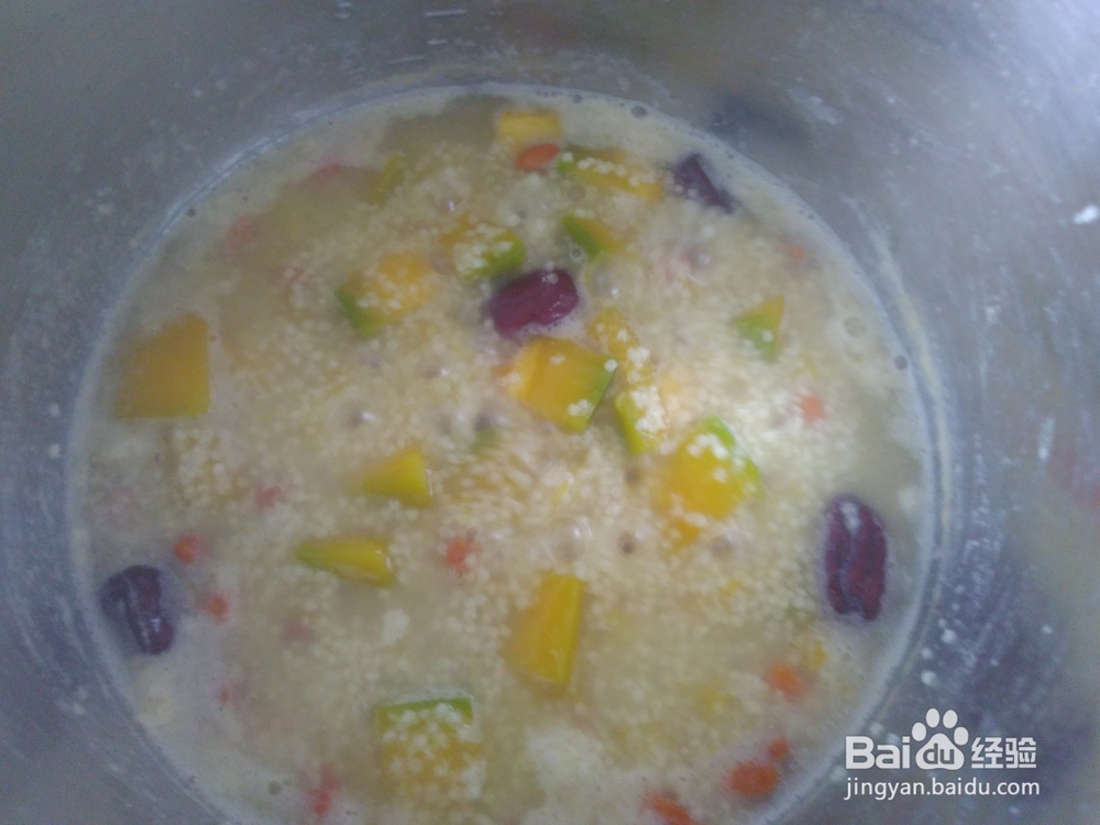 清淡健康美食，南瓜小米粥的做法