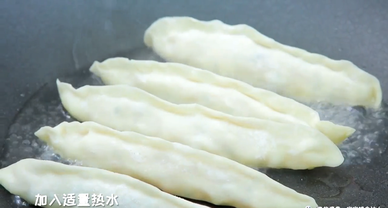 虾仁豆腐锅贴怎么做