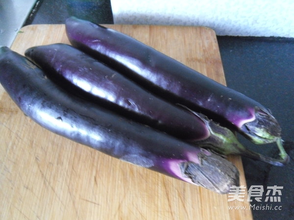 辣酱茄子球的做法