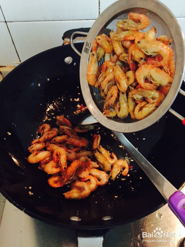 海鲜教程之蒜香椒盐河虾的做法