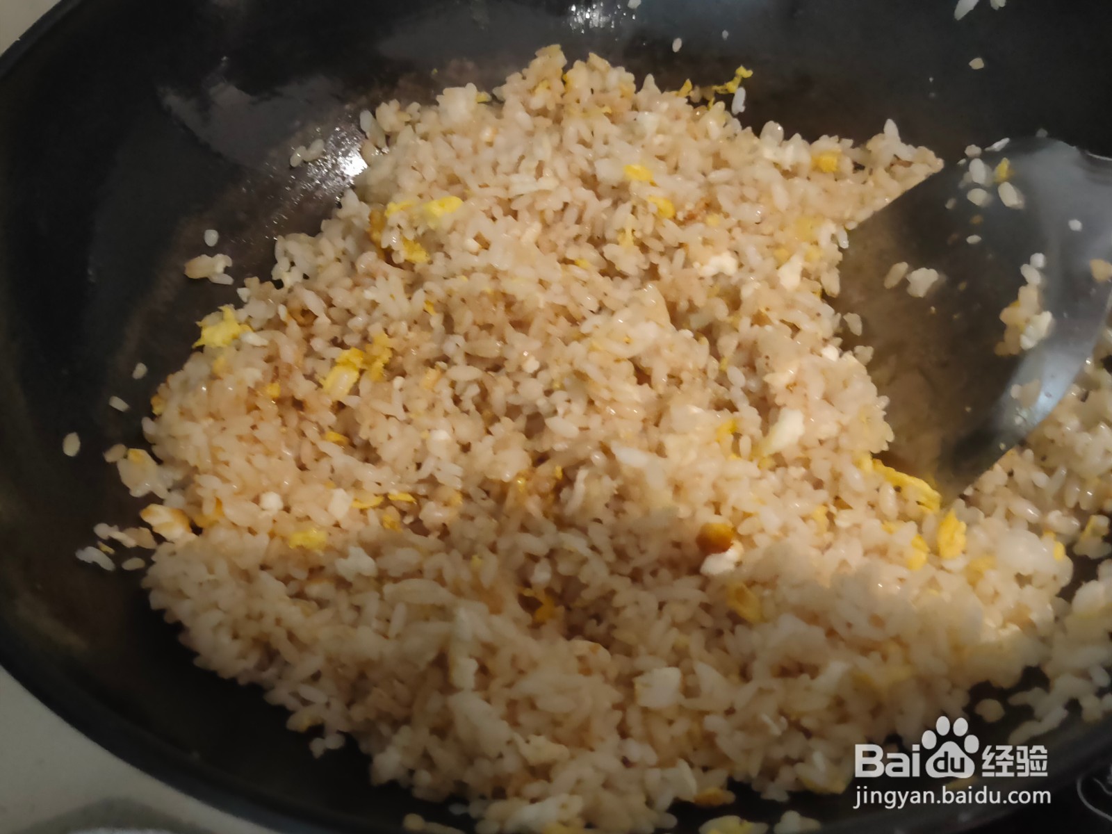 蛋炒饭怎么做好吃,色香味俱全的黄金蛋炒饭来了