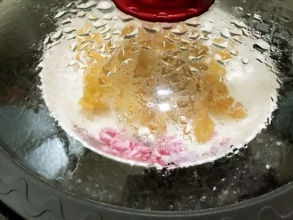 花胶虫草花乌鸡汤